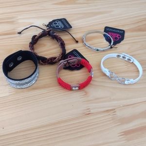 Paparazzi Bracelet Bundle 5 Bracelets (3 NWT)